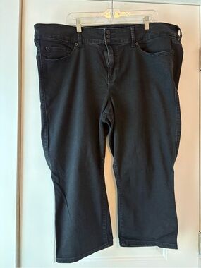 Torrid Skinny Jegging High-Rise Capri Jean